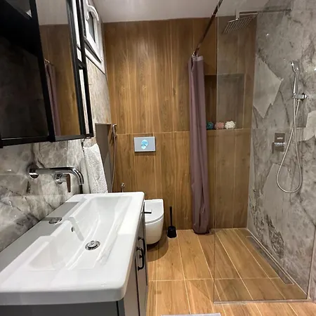 Apartment Lara