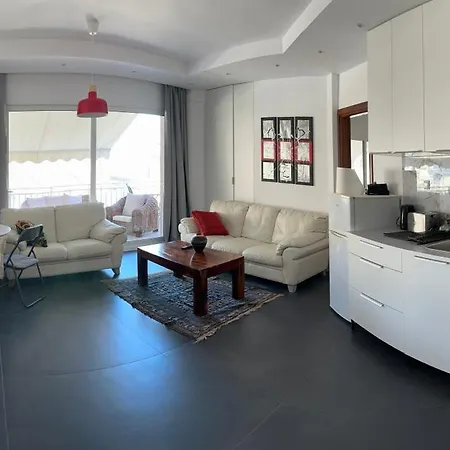 Lara Apartment