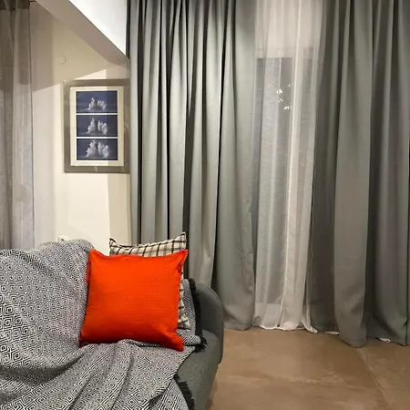 Lara Apartment *