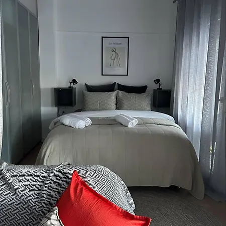Lara Apartment *